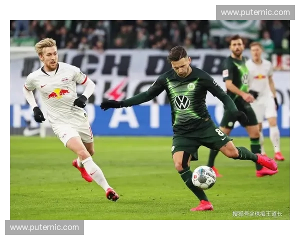 全球足球联赛最新动态与赛季预测分析精粹